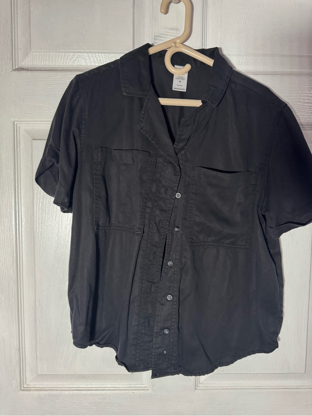 Black Short-Sleeve Button-Up Shirt